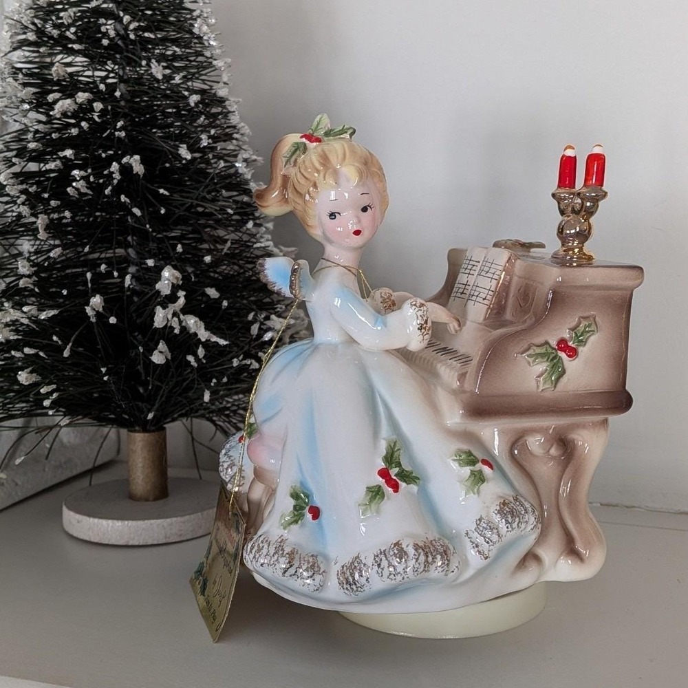 Rare Vintage Josef Originals Christmas Angel Girl Playing Piano Music Box Japan